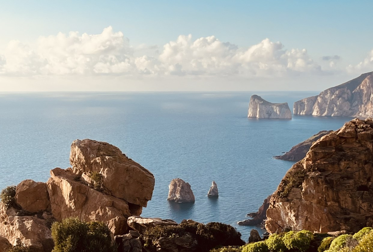 Natale, Capodanno e mare d’inverno — perché la Sardegna e il Salento sono le mete più intelligenti